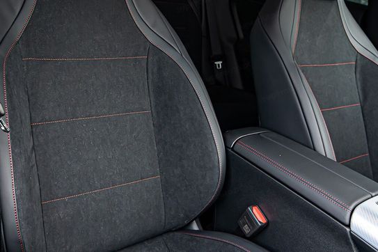 Mercedes CLA 220  4-Matic AMG Line