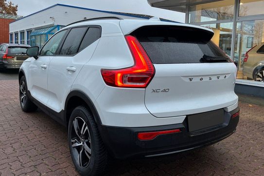 Volvo XC40 B3 Plus Dark