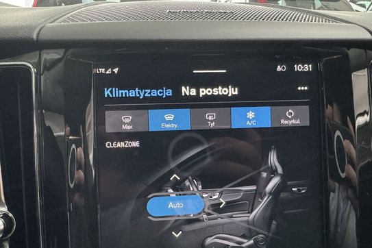 Volvo XC60 B5 B AWD Plus Dark aut