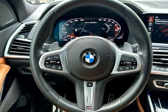 BMW X7 M50i