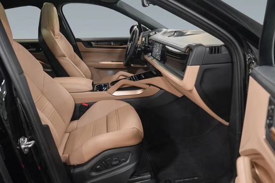 Porsche Cayenne Coupe E-Hybrid Black Edition