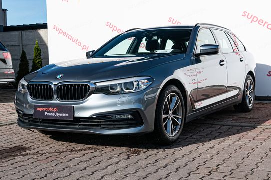 BMW Seria 5 520d xDrive Sport Line