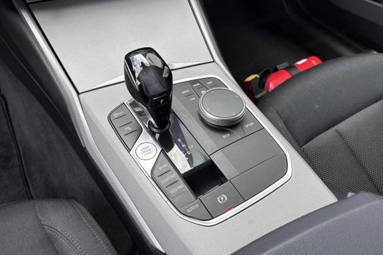 BMW Seria 3 318d