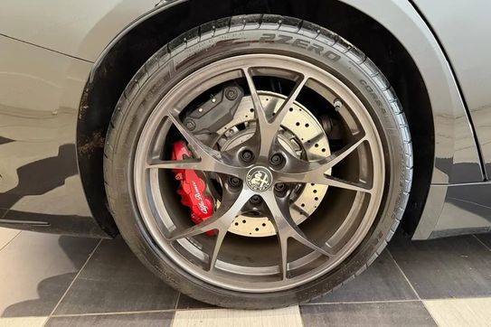 Alfa Romeo Giulia 2.9 Bi Turbo V6 Quadrifoglio
