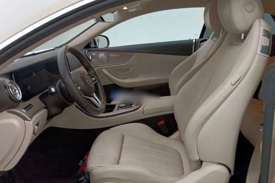 Mercedes E Klasa 220 d Coupe 9G-TRONIC