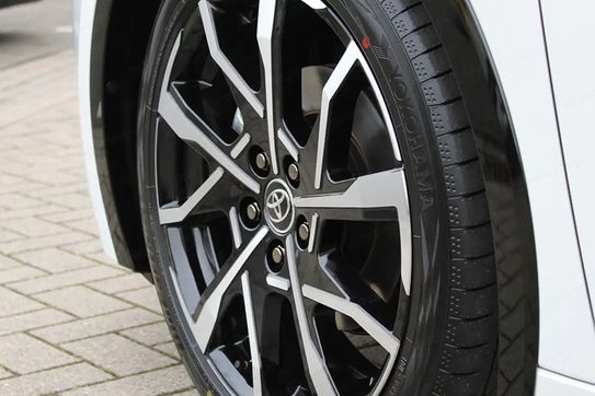 Toyota Prius Prestige 2.0 Hybrid Plug-in