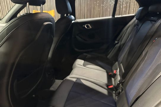 BMW Seria 1 118i M Sport aut