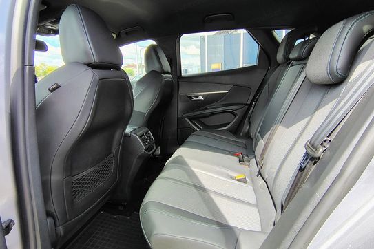 Peugeot 3008 1.2 Puretech Active Pack S&S EAT8