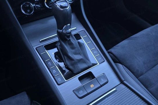 Skoda Superb 2.0 TDI 4x4 Scout DSG