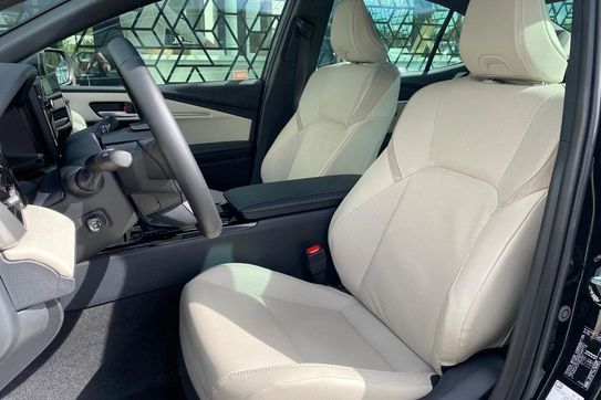 Toyota Camry 2.5 Hybrid Dynamic Force Prestige e-CVT