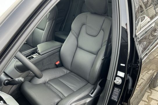Volvo XC60 B5 B AWD Plus Dark aut