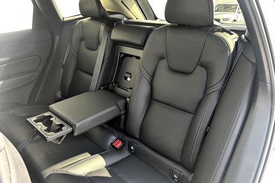 Volvo XC60 T8 Plug-In Hybrid AWD Plus Bright aut