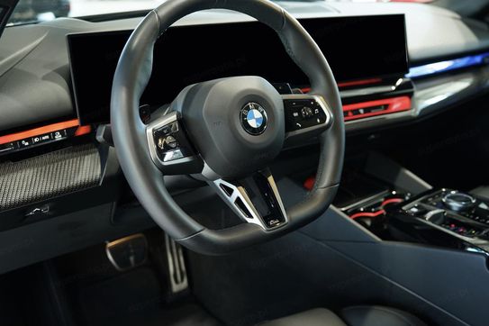 BMW Seria 5 Touring 520d xDrive M Sport