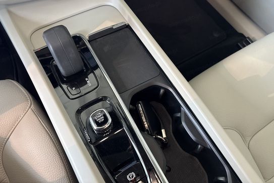 Volvo XC60 B4 D Momentum Pro
