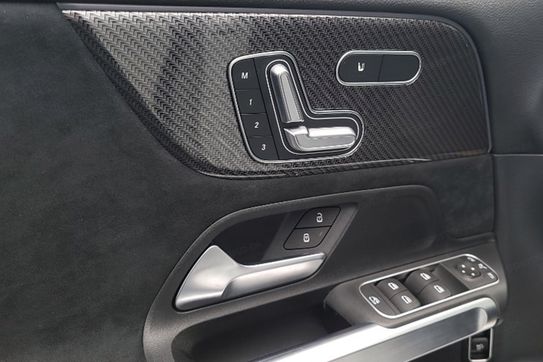 Mercedes GLB 220 4-Matic AMG Line