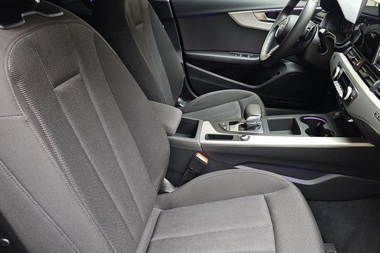 Audi A4 40 TFSI Advanced