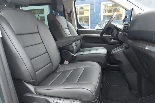 Peugeot Traveller Long L2H1 Business VIP EAT8