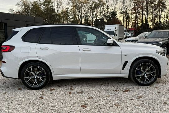 BMW X5 M50d