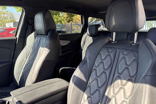 Peugeot 5008 GT 2.0 BlueHDi S&S EAT8