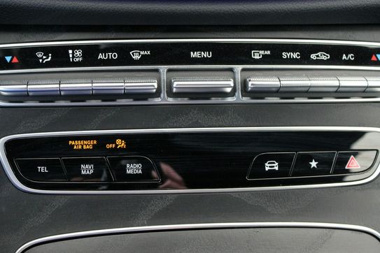 Mercedes Klasa E 220 d 4MATIC 9G-Tronic AMG Line