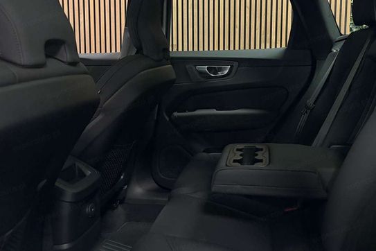 Volvo XC60 B5 AWD Plus Dark