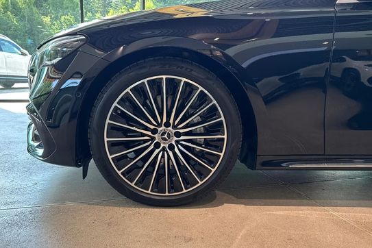 Mercedes Klasa E 300 e  4-Matic AMG
