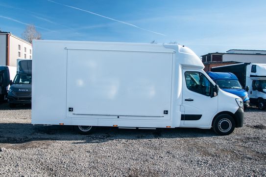 Renault Master L3 Zabudowa Wystawowa Przeszklona