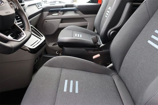 Ford Tourneo Custom 320 L2H1 Active A8