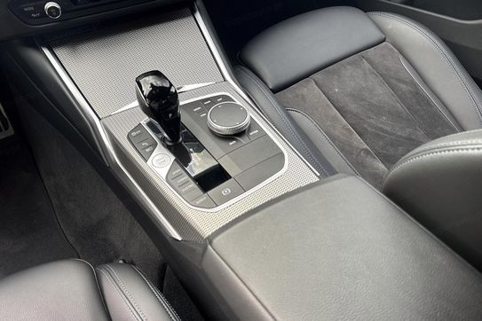 BMW Seria 3 330e xDrive M Sport