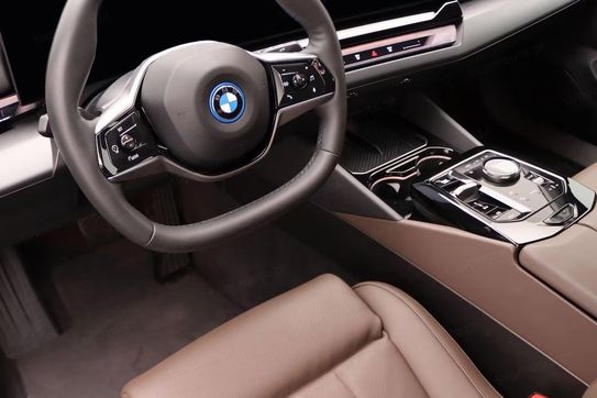 BMW Seria 5 530e