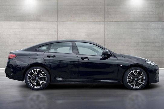 BMW Seria 2 220 mHEV