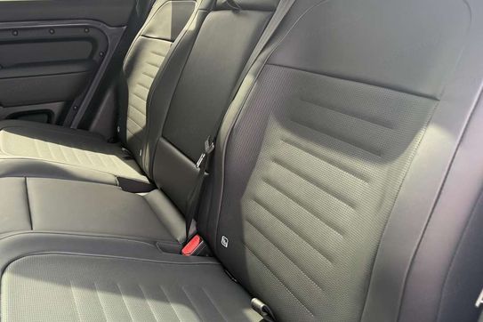 Land Rover Defender 110 P635 V8 Octa