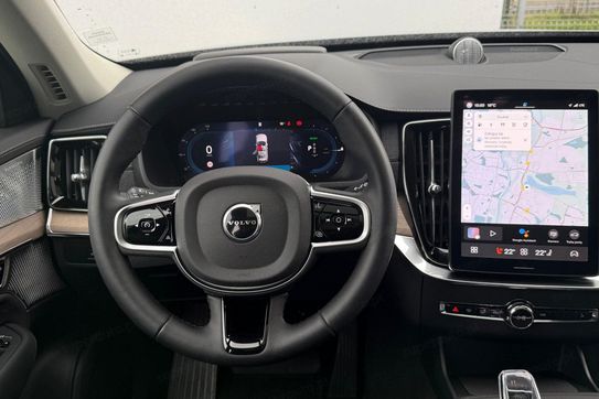 Volvo XC90 T8 AWD Plug-In Hybrid Ultra Dark 7os