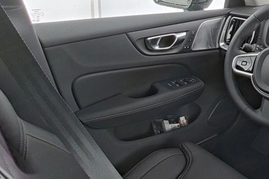 Volvo V60 B4 B Ultra Dark aut