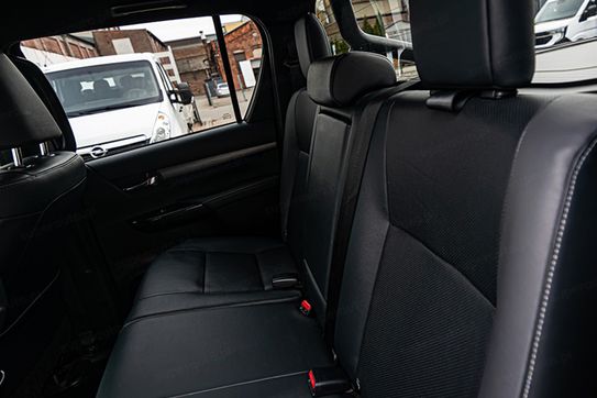 Toyota HiLux Double Cab Invincible