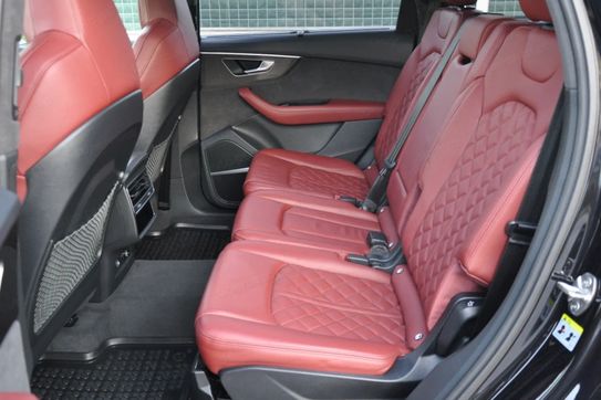 Audi Q7 SQ7 TDI quattro