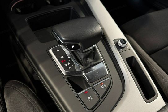 Audi A4 35 TFSI mHEV S tronic
