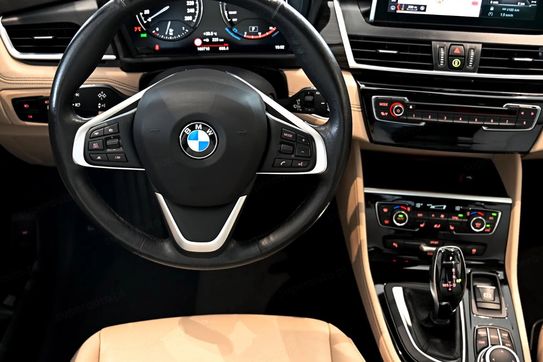 BMW Seria 2 Active Tourer 220i Luxury Line