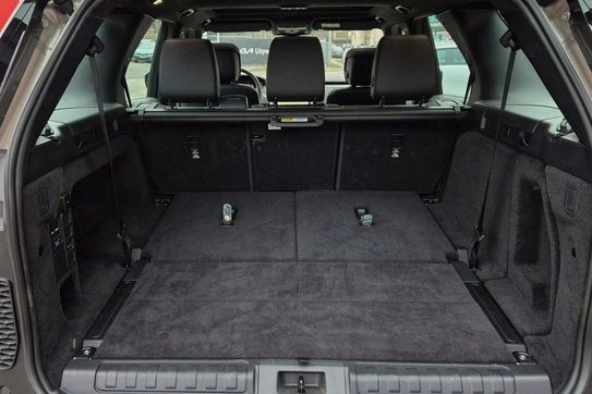 Land Rover Discovery P300 Dynamic SE