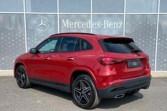 Mercedes GLA 200  AMG Line