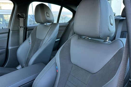 BMW Seria 3 318i M Sport