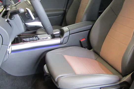 Mercedes EQA 250  Electric Art