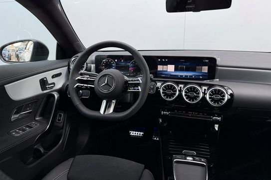 Mercedes CLA 220 4-Matic AMG Line