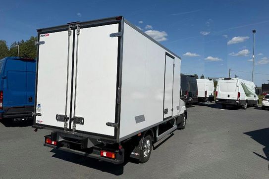 Iveco Daily 35S18HA8 Kontener 8EP Izoterma Hi-Matic