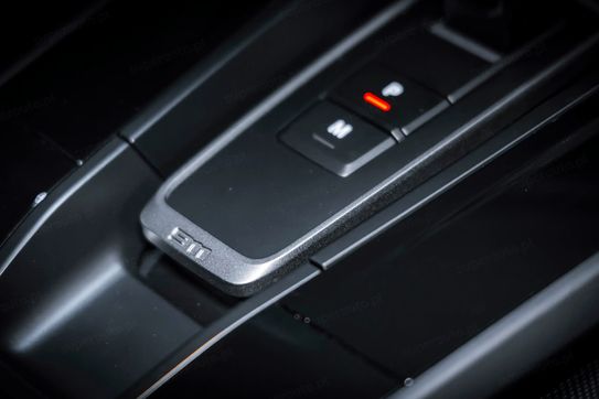 Porsche 911 Carrera 4 GTS