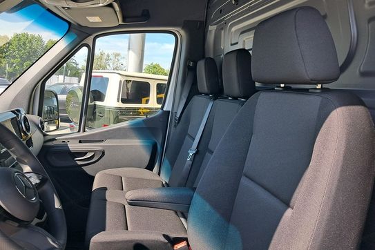 Mercedes Sprinter 317 CDI Długi PRO AUT