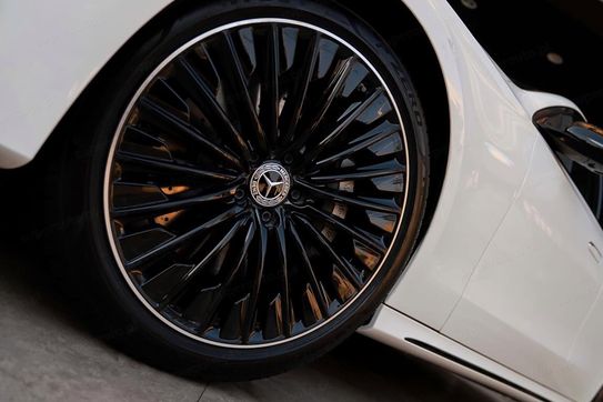 Mercedes Klasa E 300 de 4-Matic AMG