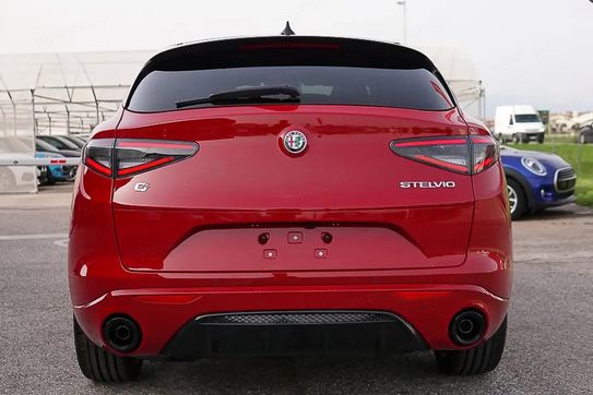 Alfa Romeo Stelvio 2.0 Turbo Tributo Italiano Q4