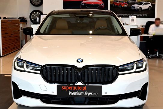 BMW Seria 5 530d xDrive Luxury Line