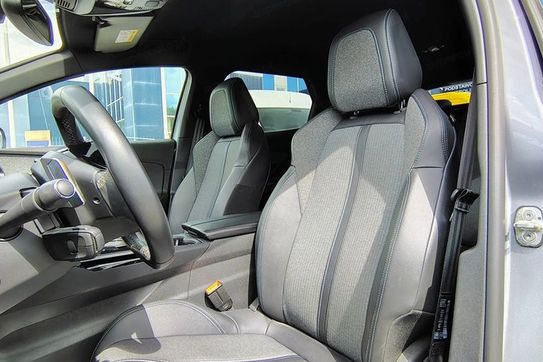 Peugeot 3008 1.2 Puretech Active Pack S&S EAT8